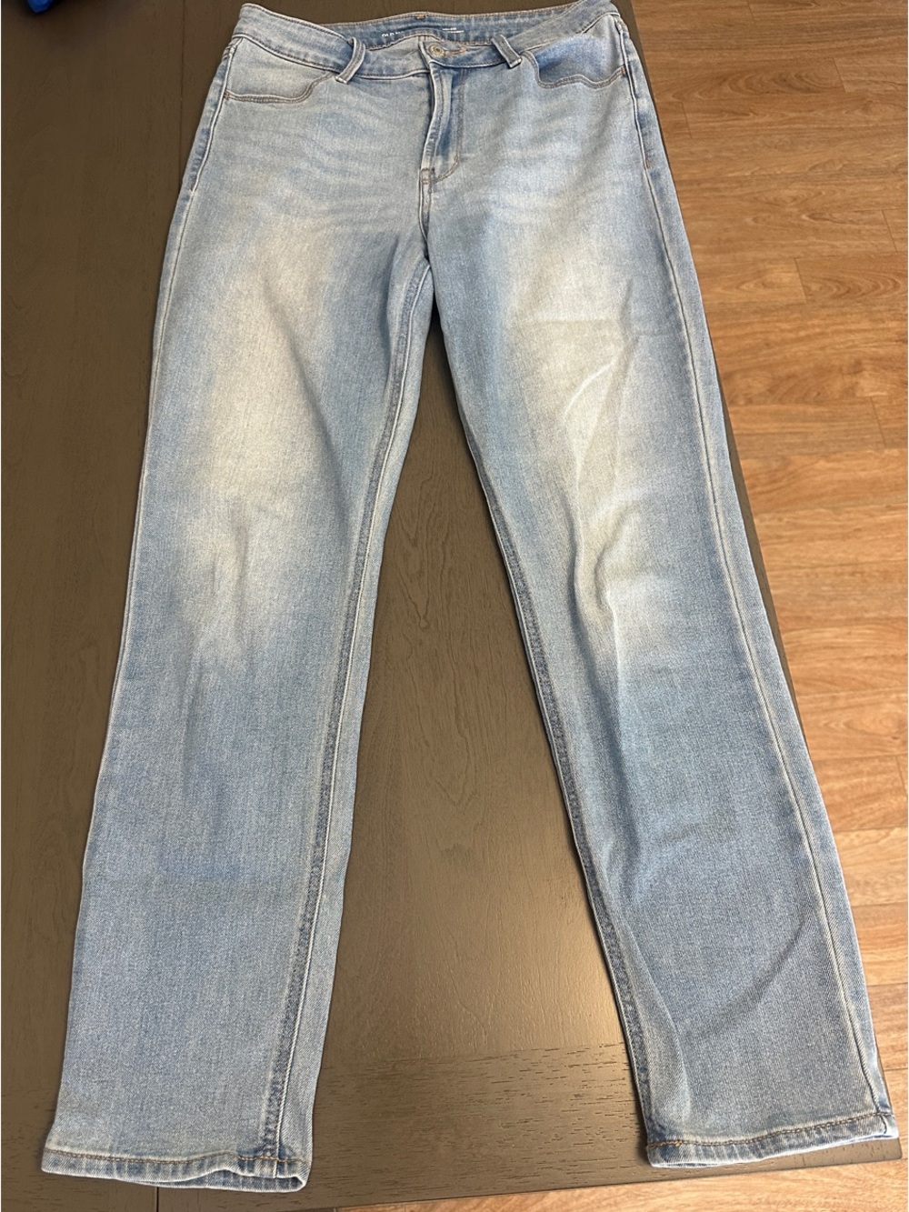 Old Navy Light Blue Women’s High Rise Straight-Leg Jeans - Classic Denim